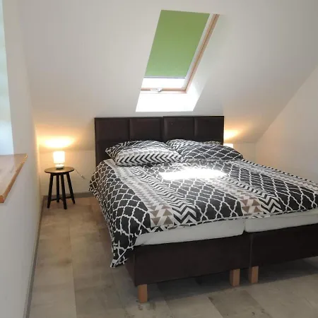 Tatil Evi Modern Homes For 8 People With The Pool Kołczewo