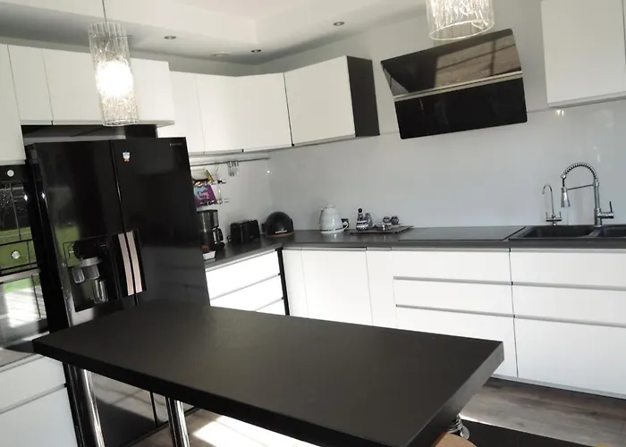 Сasa de vacaciones Modern Homes For 8 People With The Pool Kołczewo