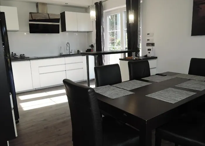 Modern Homes For 8 People With The Pool Сasa de vacaciones Kołczewo