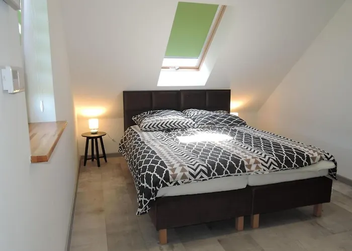 別荘 Modern Homes For 8 People With The Pool コウチェボ