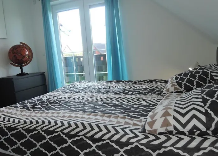 Modern Homes For 8 People With The Pool Сasa de vacaciones Kołczewo